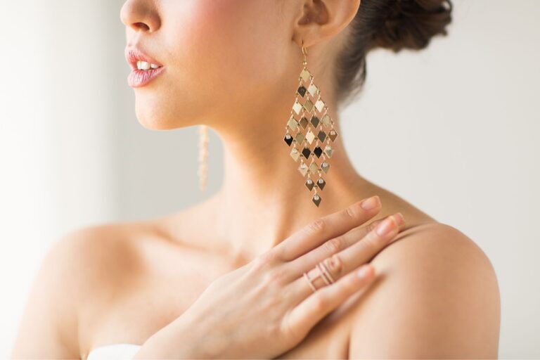 Discover the Perfect Earrings for Her: A Style Guide